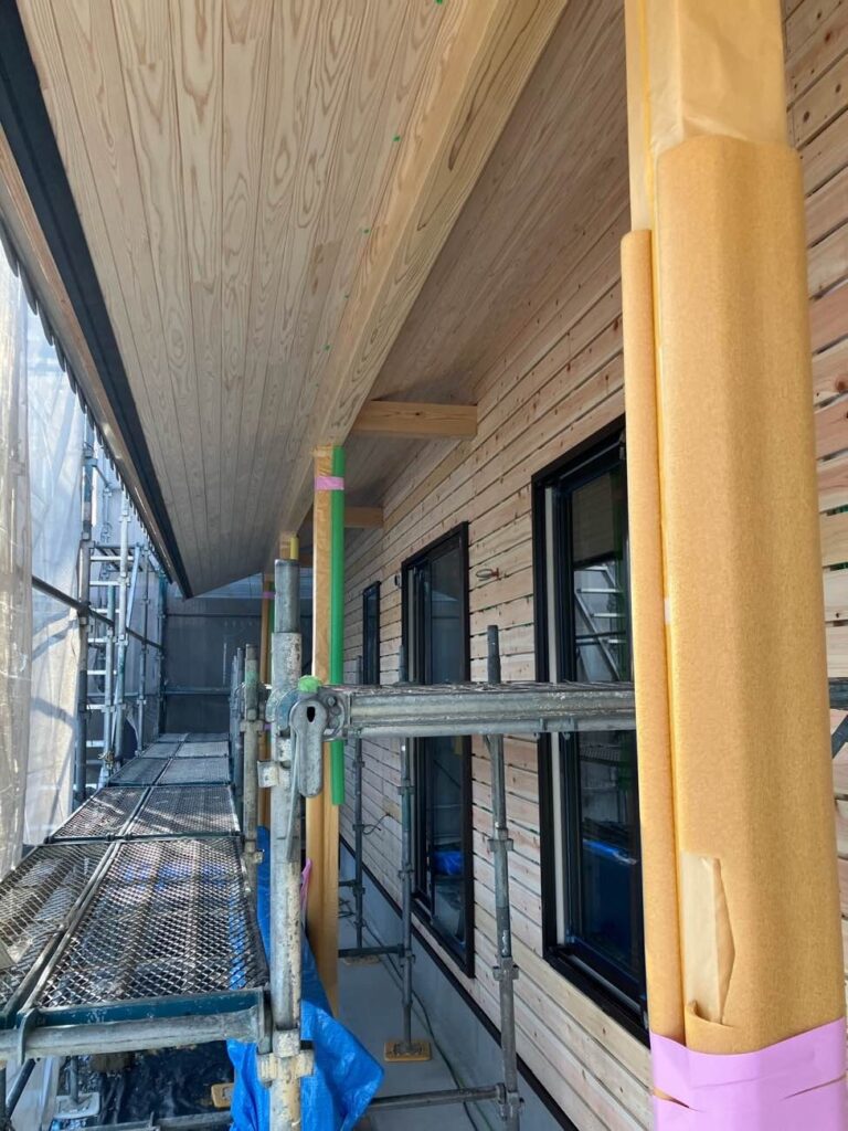 軒天杉羽目板張り工事