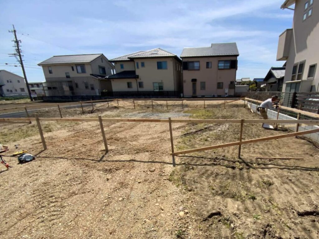 基礎工事
丁張り