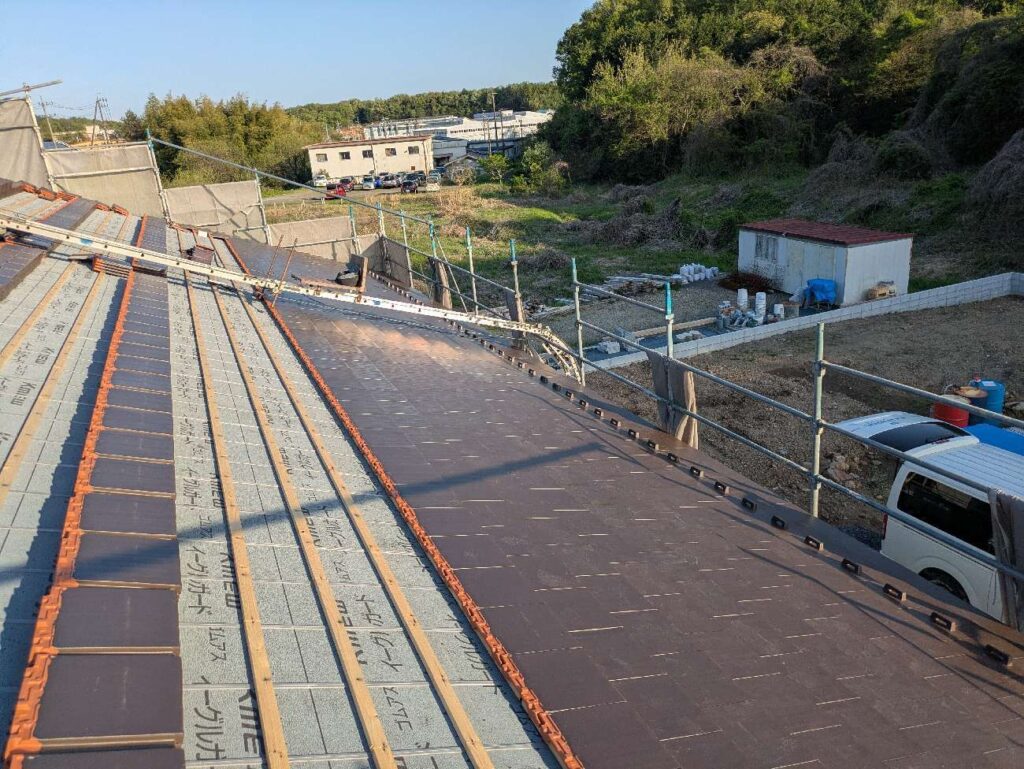 屋根瓦工事
平板フラット瓦