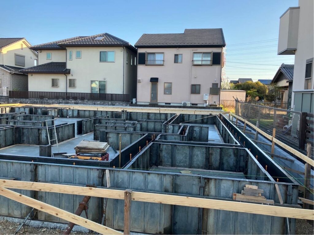 基礎立ち上がり型枠