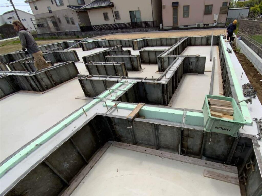 立上り基礎
基礎断熱施工