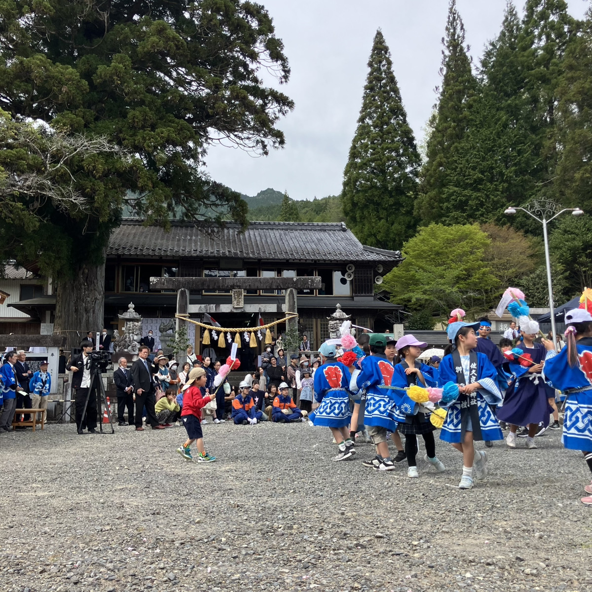 白川町黒川春のお祭り