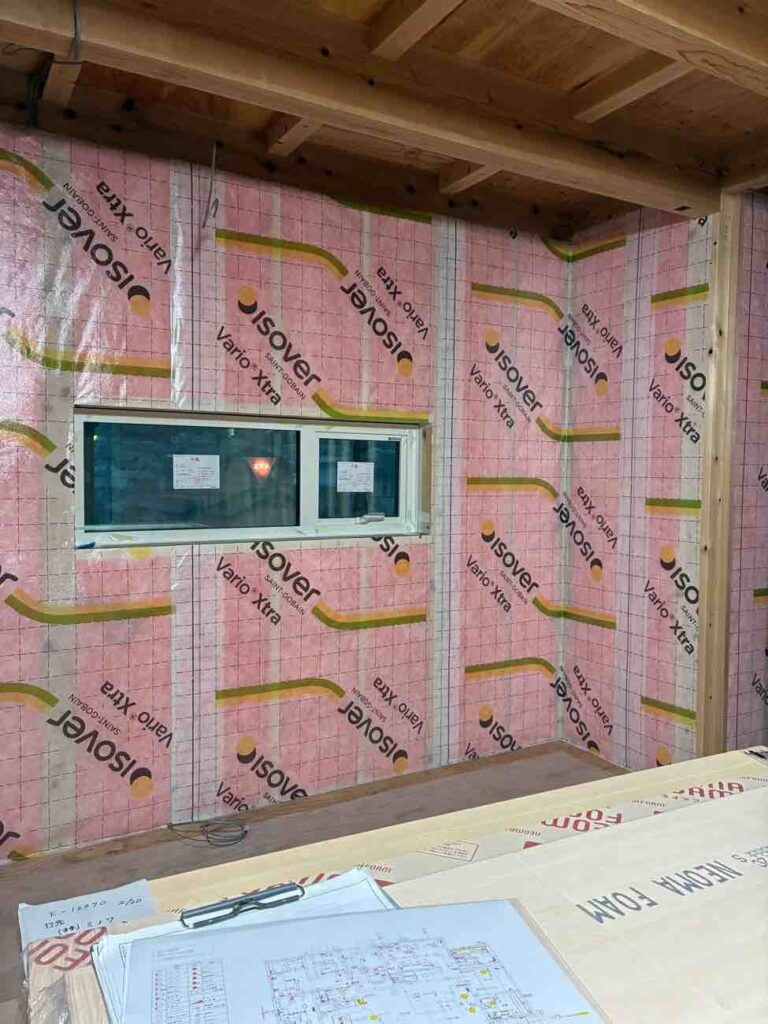 可変性調湿気密シート施工